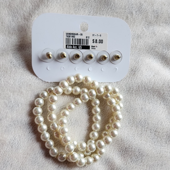 Earrings and bracelet - Picture 2 of 2